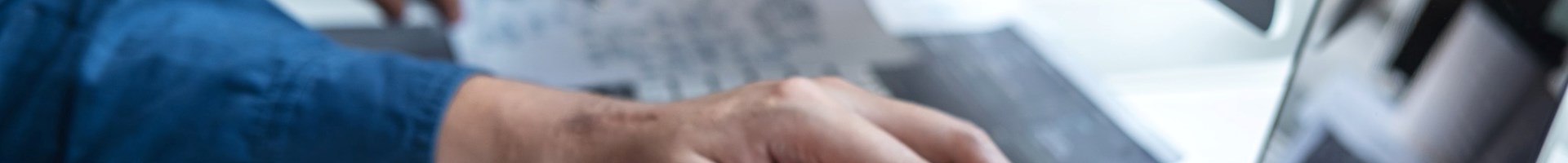 Professional Developer Programmer Cooperation Meeting And Brainstorming And Programming In Website T20 1N2exw