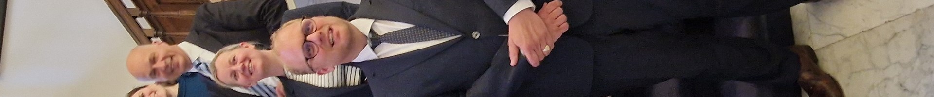 1000080736